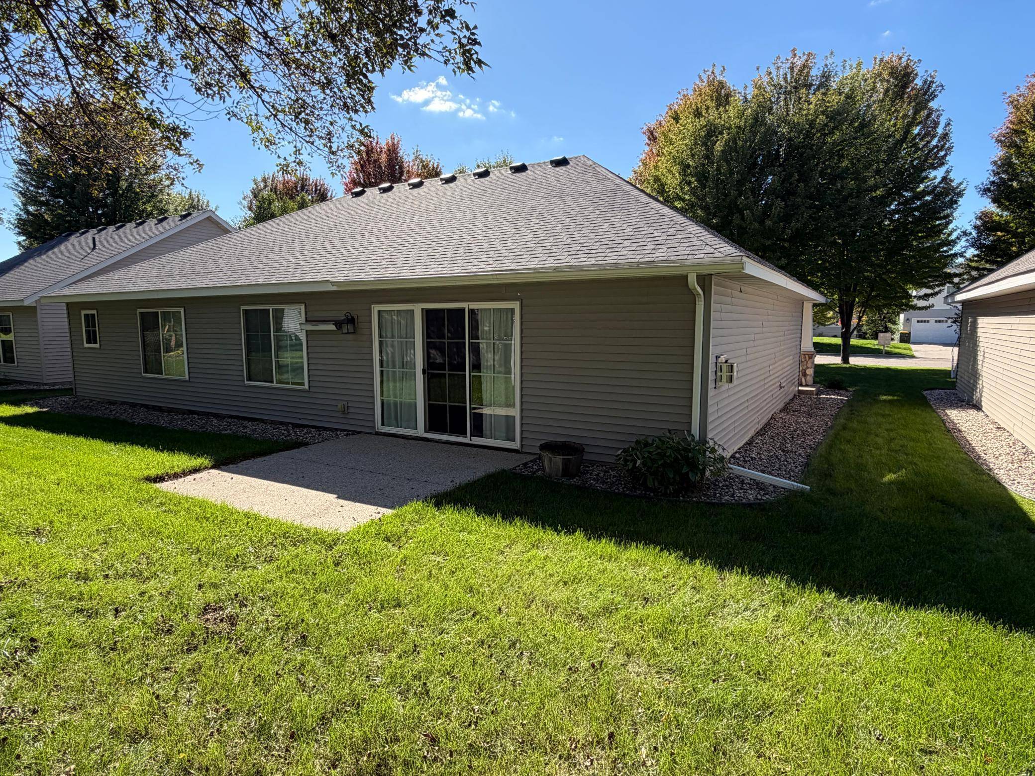 909 17th ST SE, Willmar, MN 56201