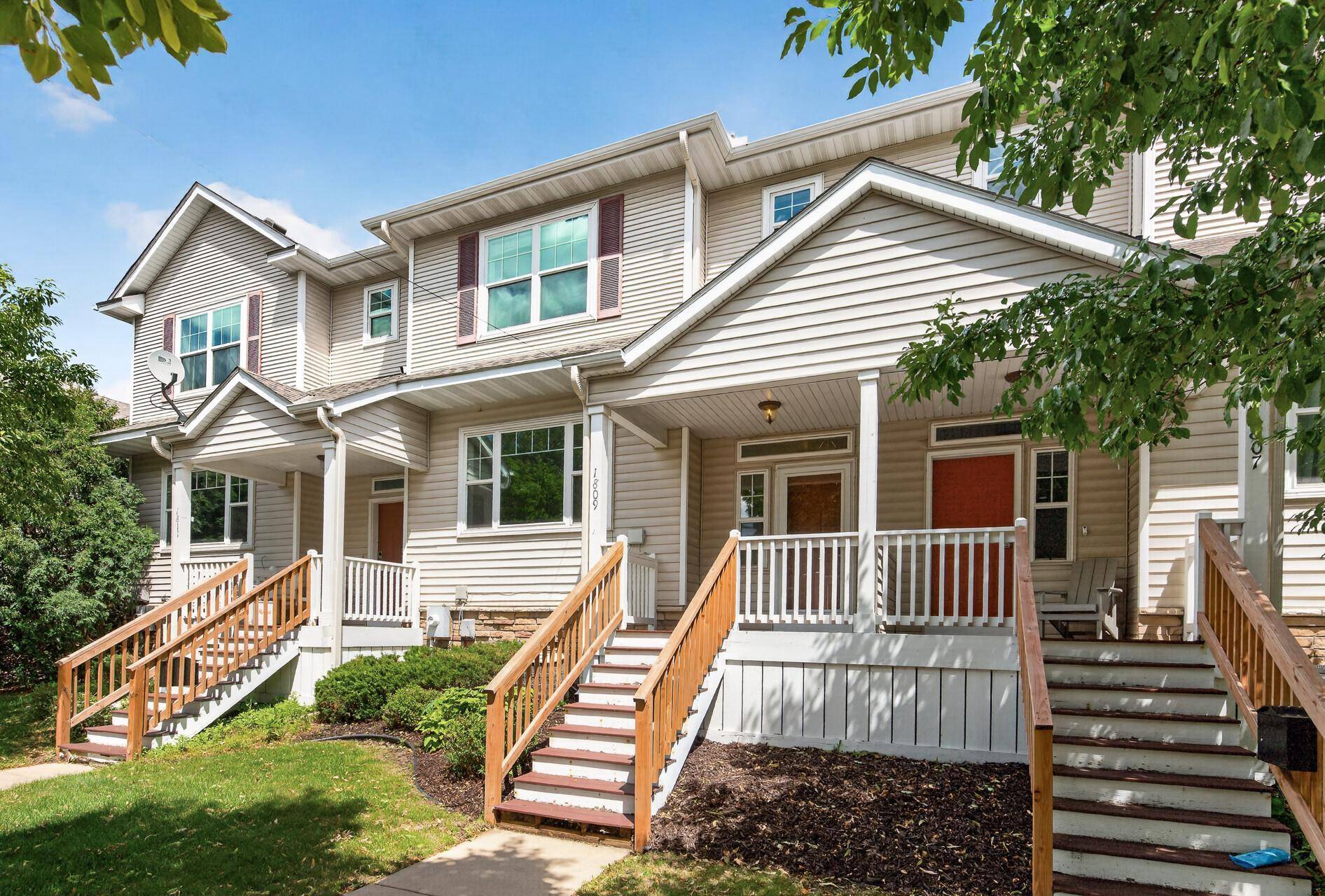 1809 3rd ST NE, Minneapolis, MN 55418