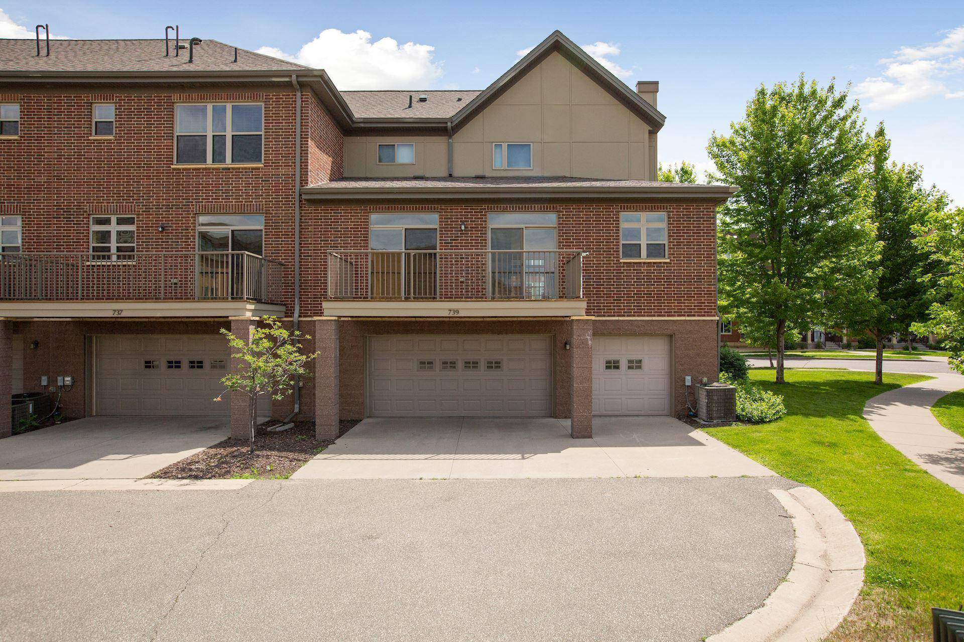 745 Victoria ST S, Saint Paul, MN 55102
