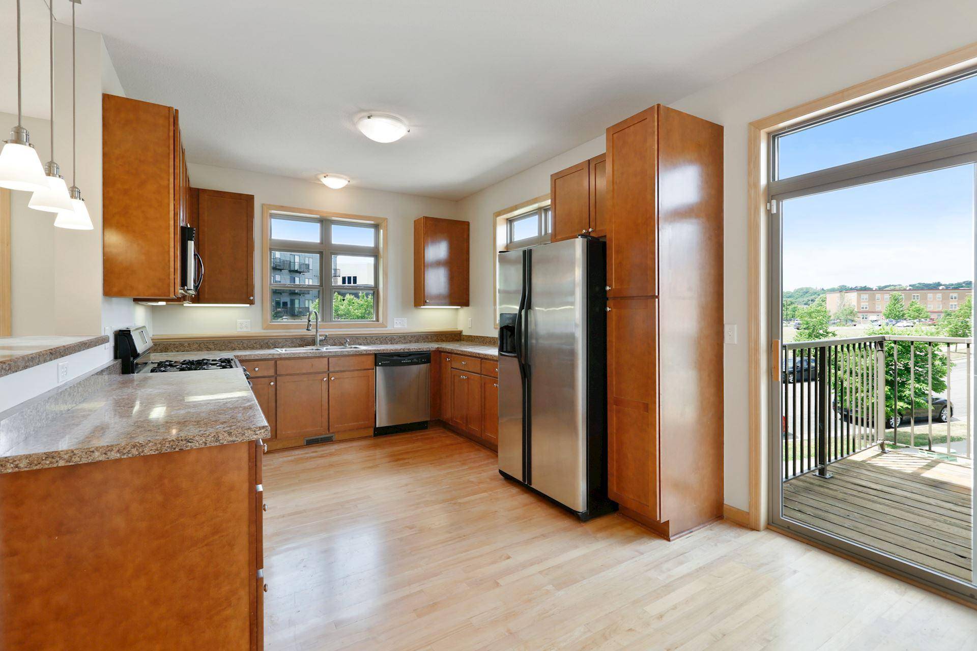 745 Victoria ST S, Saint Paul, MN 55102