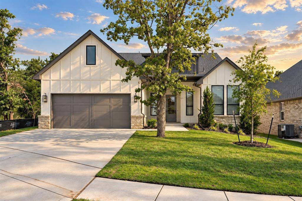 3349 Bourgogne ST, Edmond, OK 73034