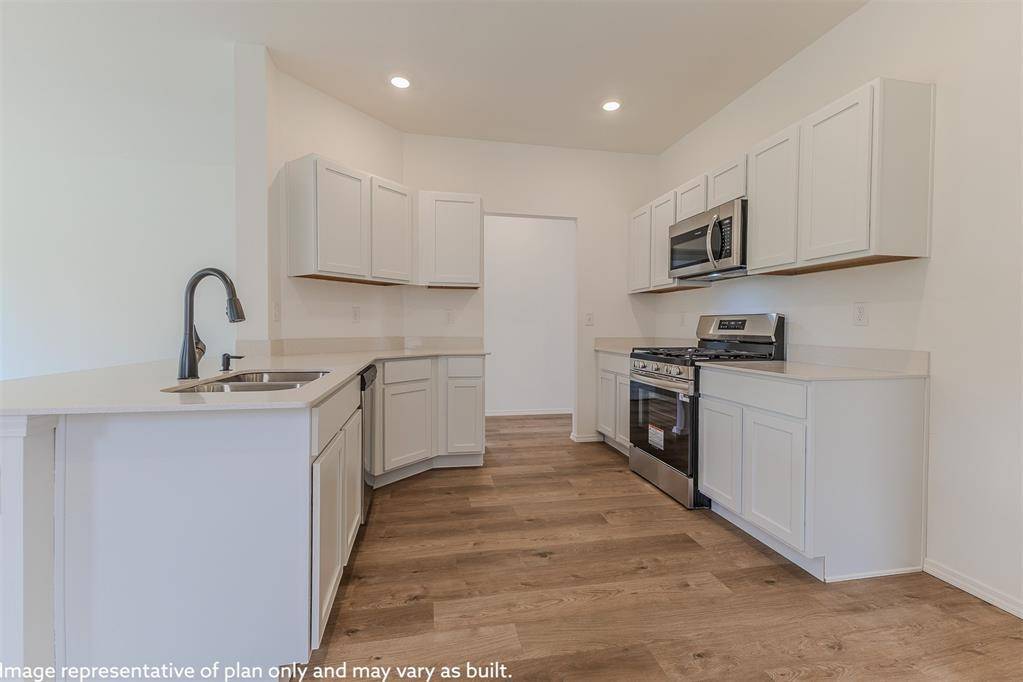 10004 SW 37th ST, Mustang, OK 73064