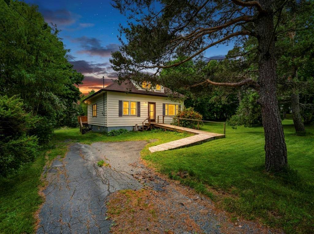 59-65 Cross Road, Bay Roberts, NL A0A 1G0