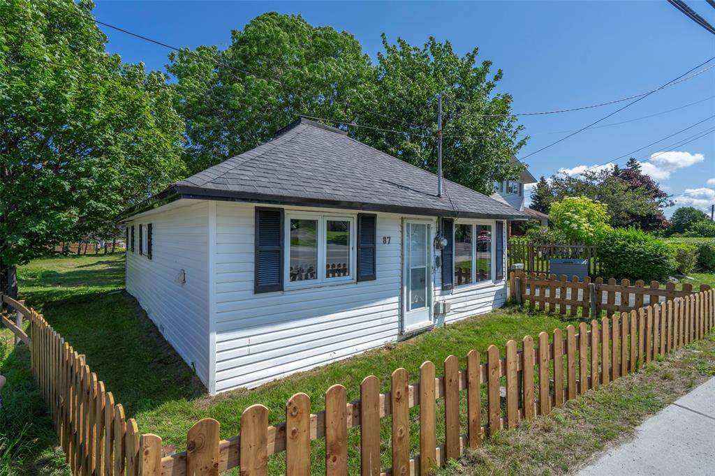 87 Conception Bay Highway, Bay Roberts, NL A0A 1G0