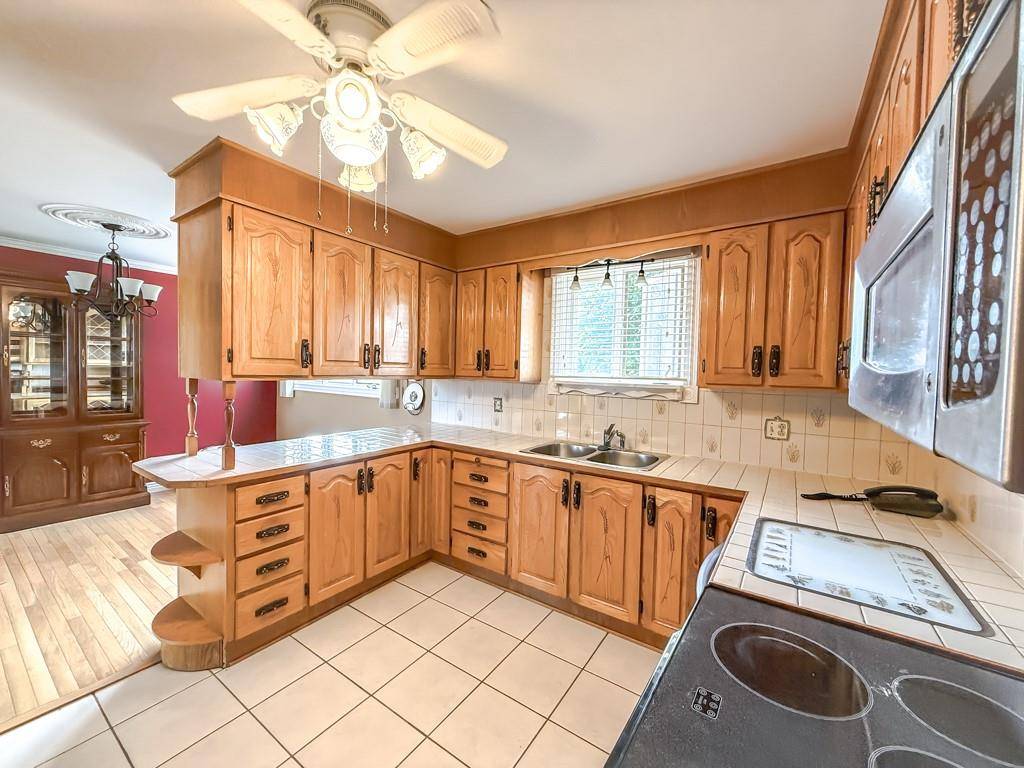 142 Conception Bay Highway, Bay Roberts, NL A0A 1G0