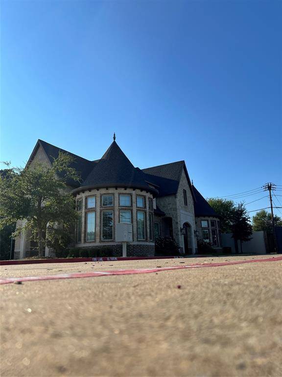 1101 Plano Parkway, Plano, TX 75075