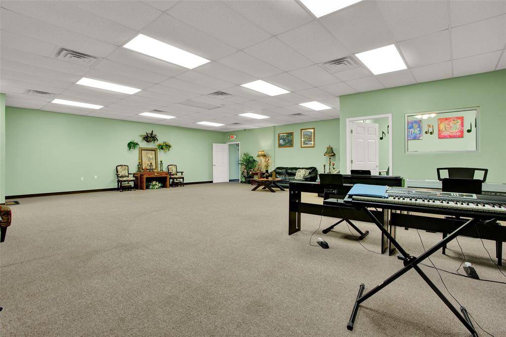 680 FM 120 #100, Pottsboro, TX 75076