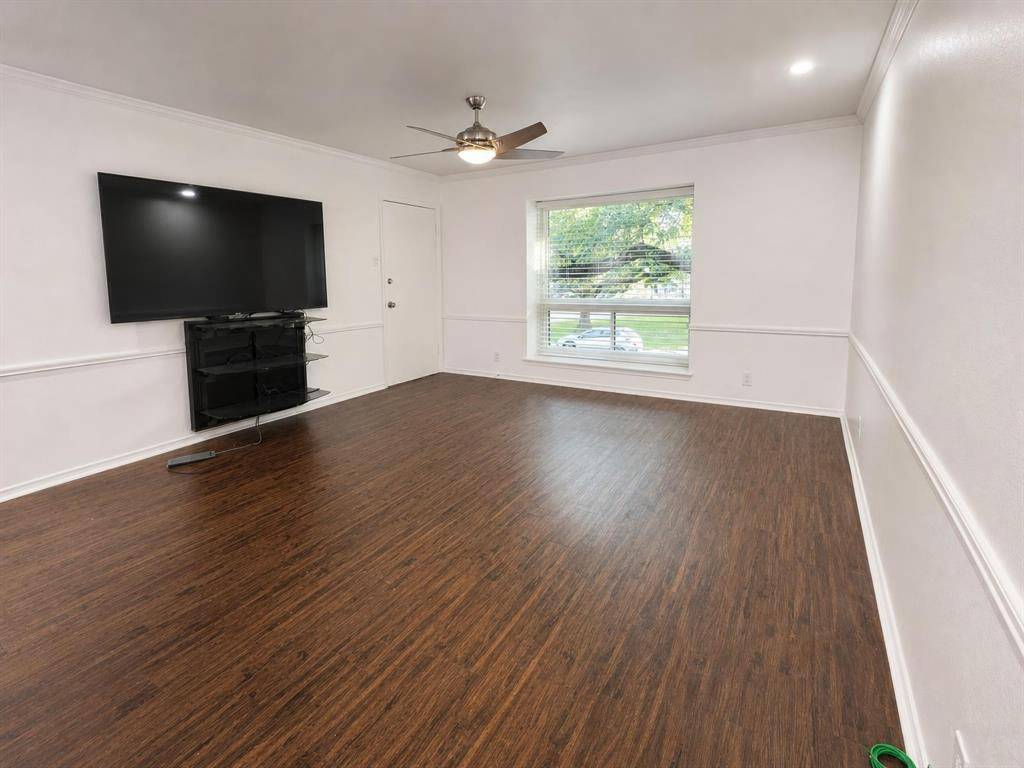 10029 Regal Park Lane #212, Dallas, TX 75230