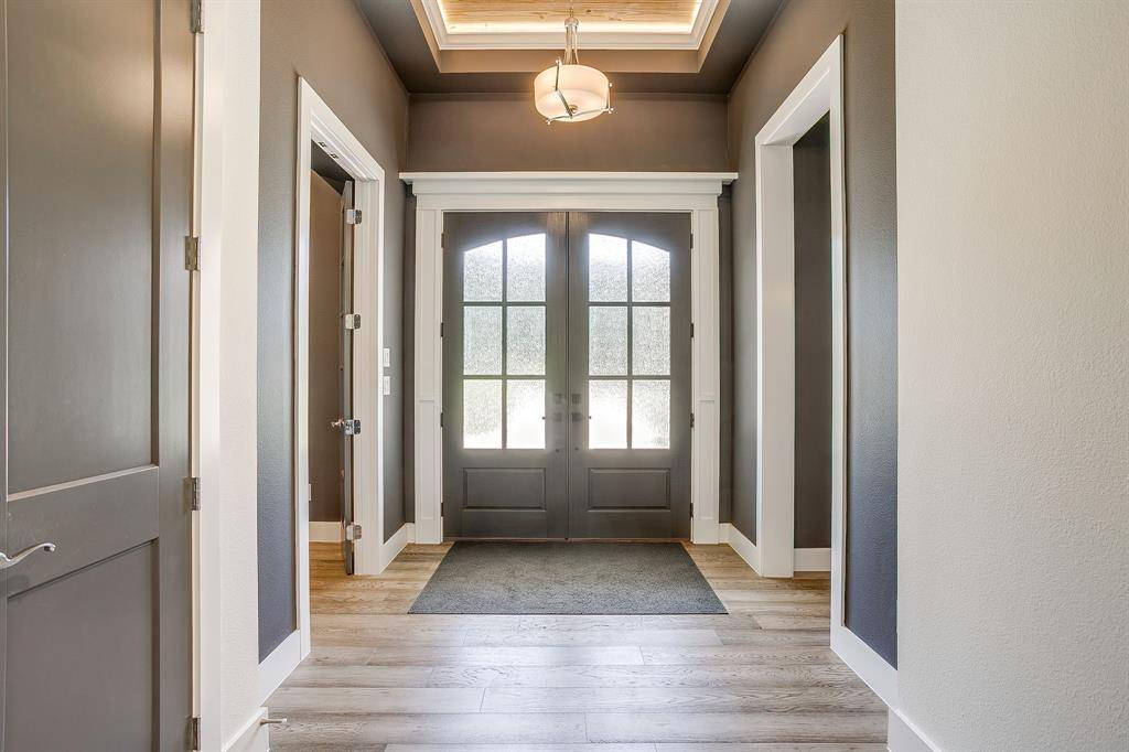 560 Prairie Timber Road, Burleson, TX 76028