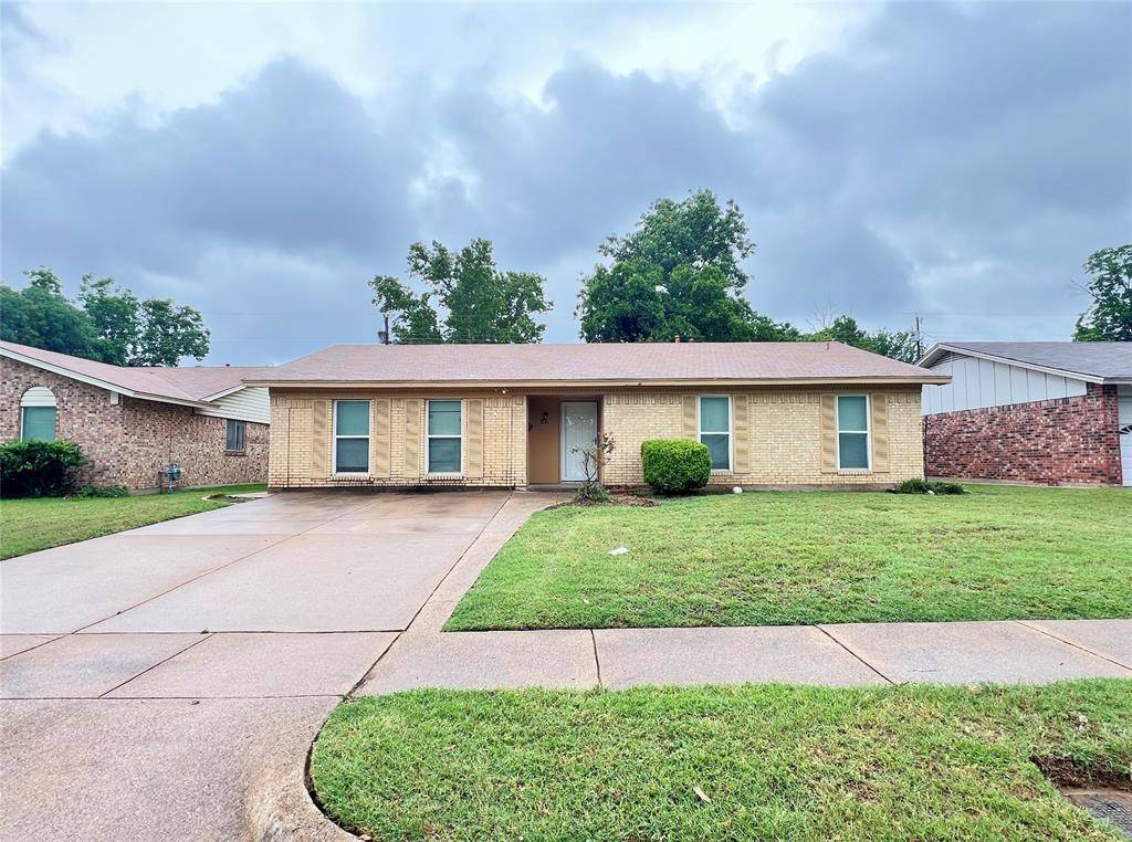 2121 Spanish Trail, Irving, TX 75060