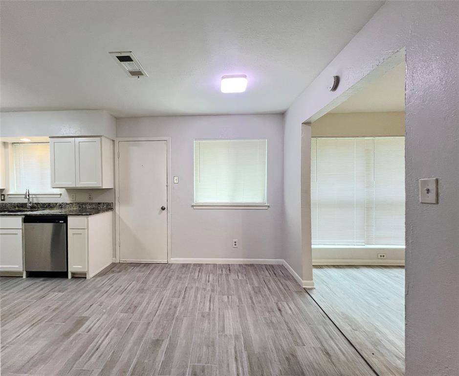 2121 Spanish Trail, Irving, TX 75060