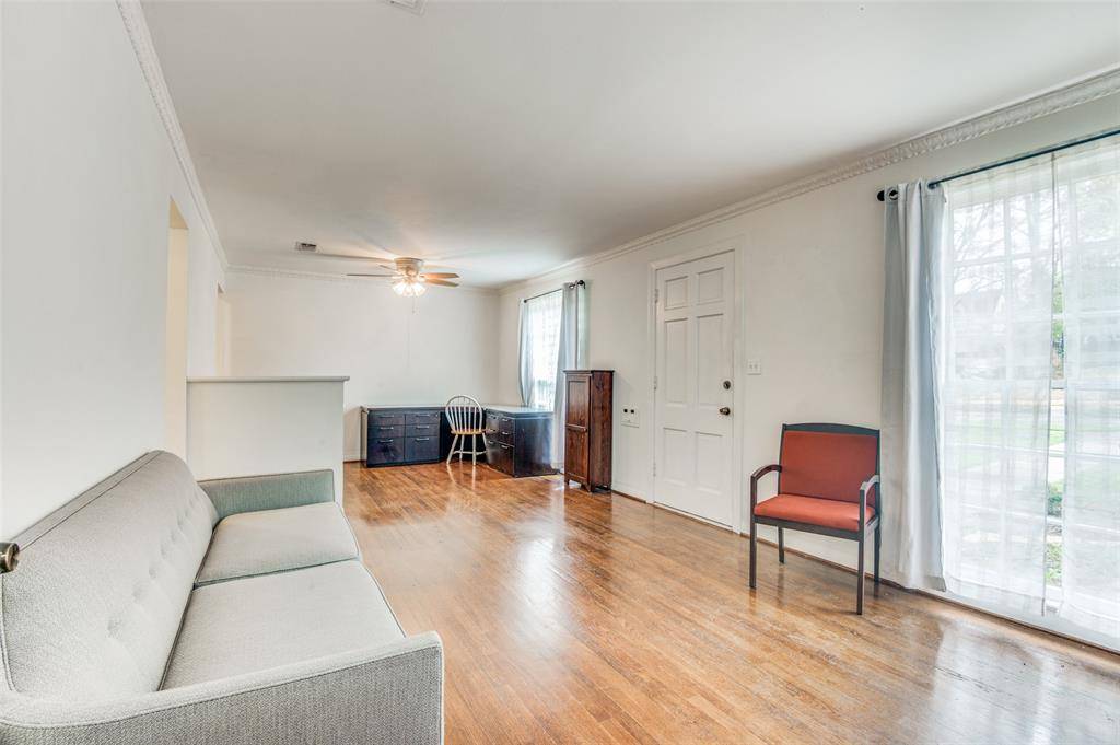 7015 Hammond Avenue, Dallas, TX 75223