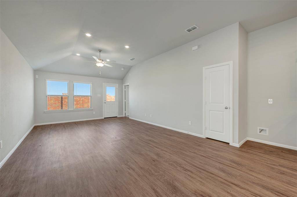 14253 Zealand Drive, Pilot Point, TX 76258