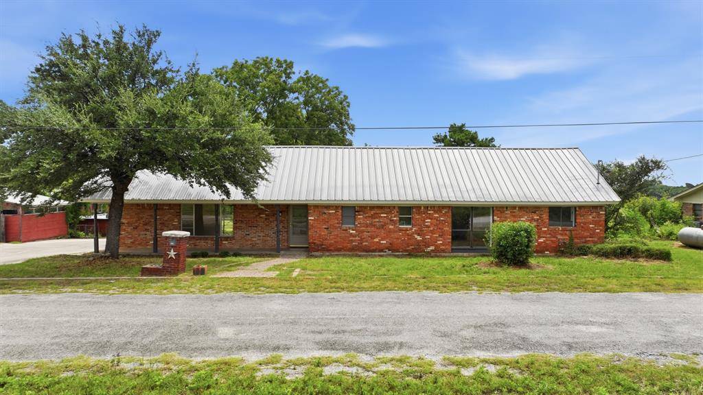 1102 Chilton Street, Weatherford, TX 76086