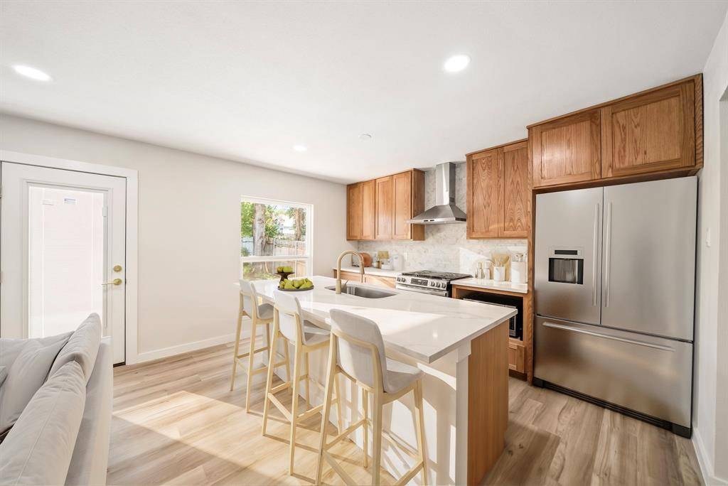 4220 Donnelly Avenue, Fort Worth, TX 76107