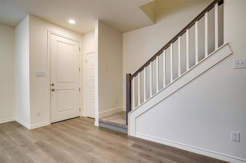 211 Athenia Drive, Fort Worth, TX 76114