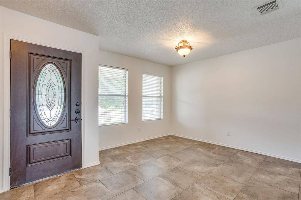 653 Condor Trail, Saginaw, TX 76131