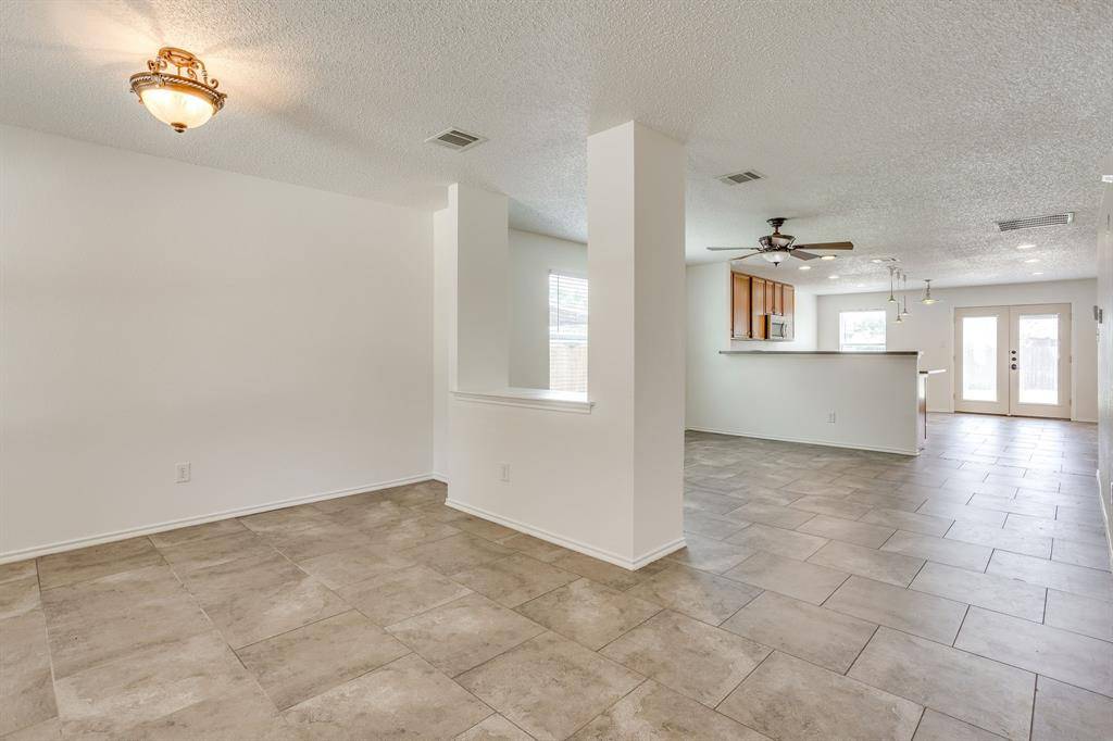 653 Condor Trail, Saginaw, TX 76131