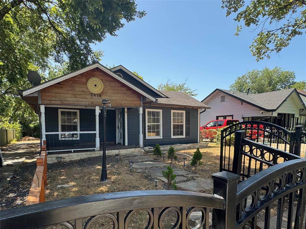 2414 Brandon Street, Dallas, TX 75211