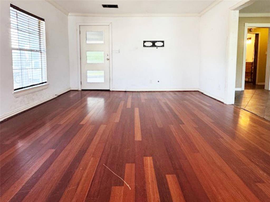 2414 Brandon Street, Dallas, TX 75211