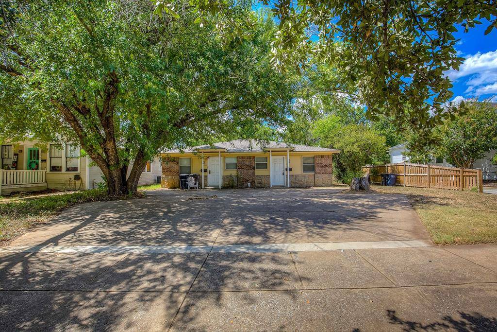 2700 S Adams Street, Fort Worth, TX 76110