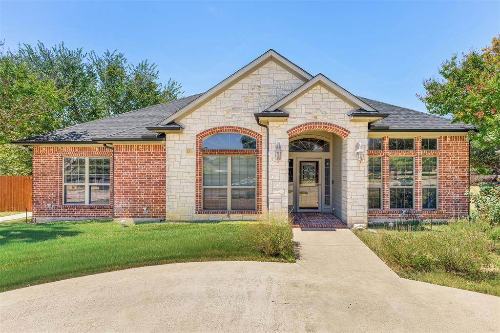 1010 Williams Street, Ennis, TX 75119