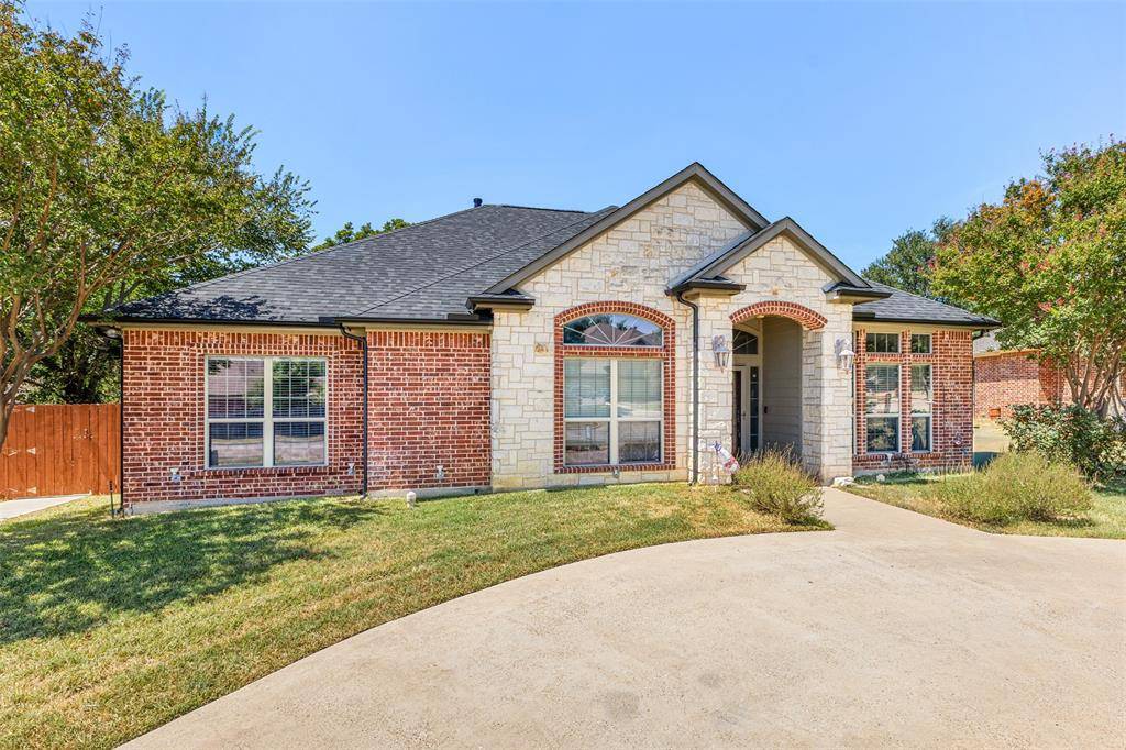 1010 Williams Street, Ennis, TX 75119