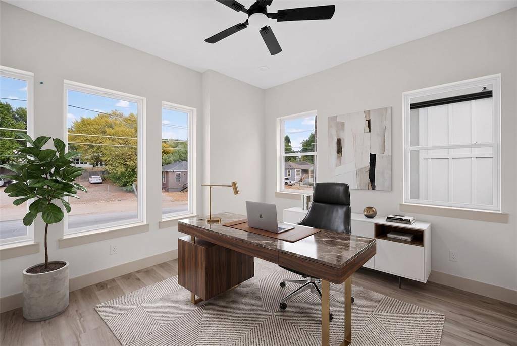 341 Bonnie View Road, Dallas, TX 75203