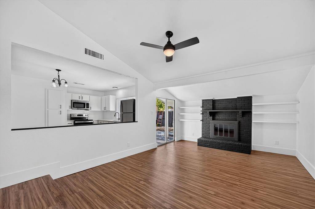 2922 Bonanza Lane, Garland, TX 75042