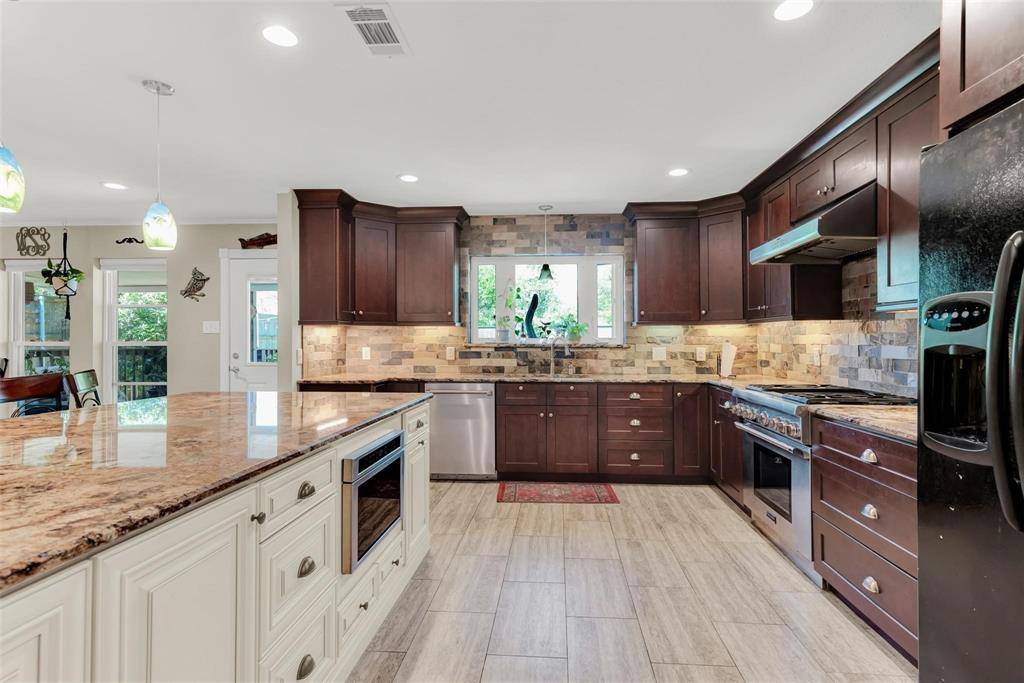 319 E Spring Valley Road, Richardson, TX 75081