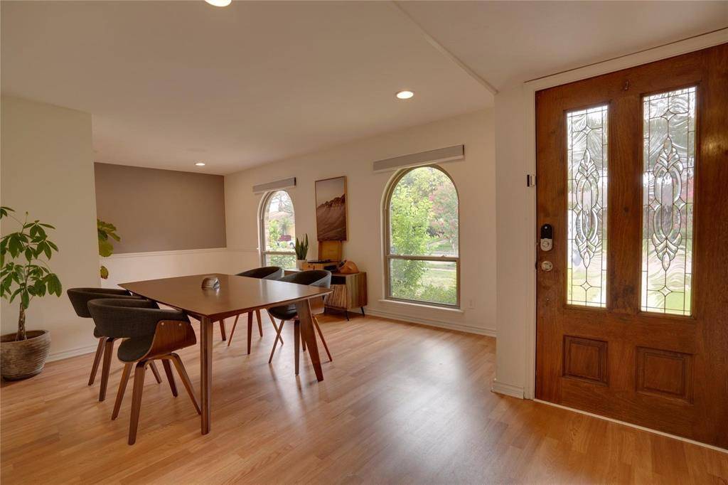 8515 Londonderry Lane, Dallas, TX 75228