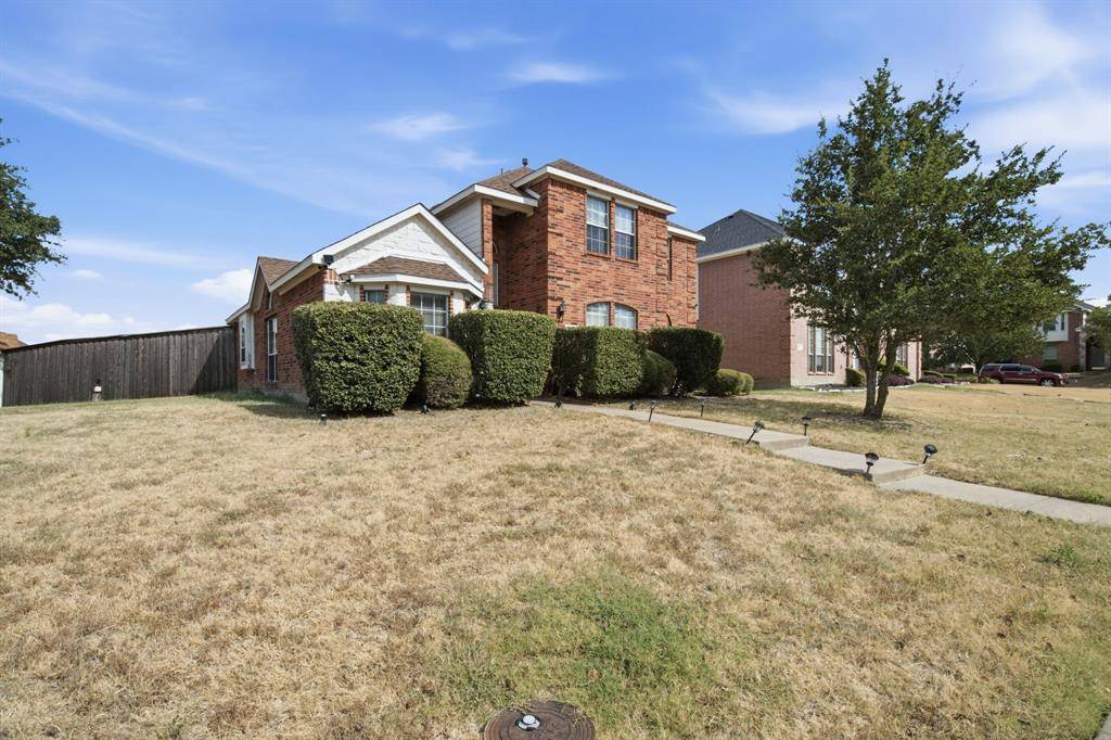 1720 Cattail Creek, Desoto, TX 75115