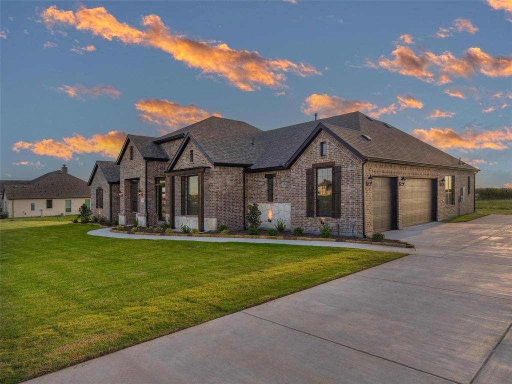 2108 Charters Circle, Nevada, TX 75173