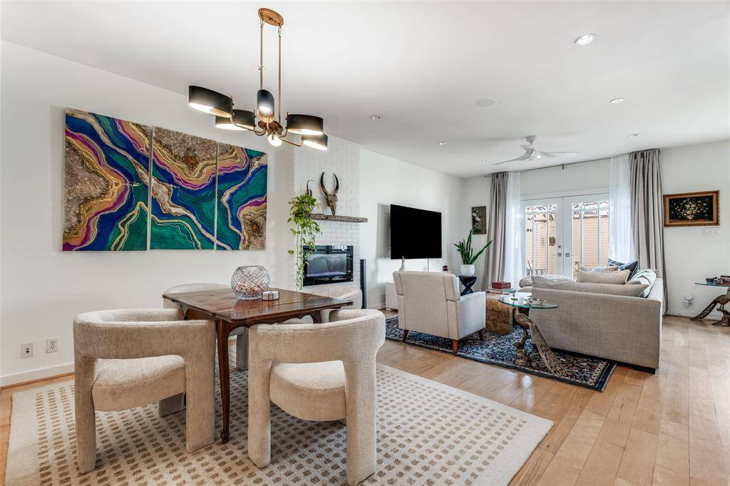 7404 W Northwest Highway #3, Dallas, TX 75225