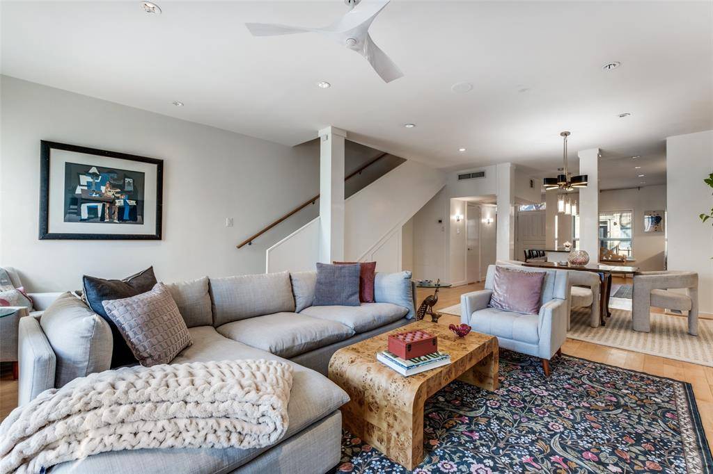 7404 W Northwest Highway #3, Dallas, TX 75225