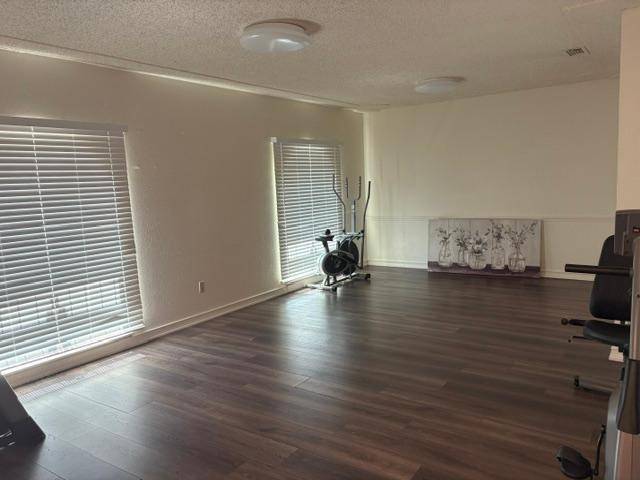 2011 Elmridge Drive, Arlington, TX 76012