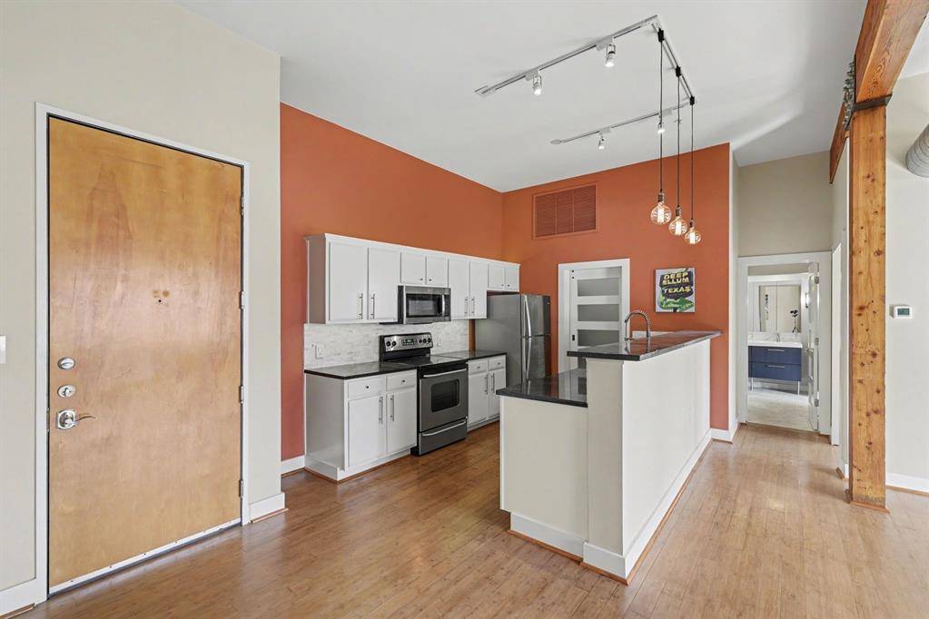 2502 Live Oak Street #338, Dallas, TX 75204