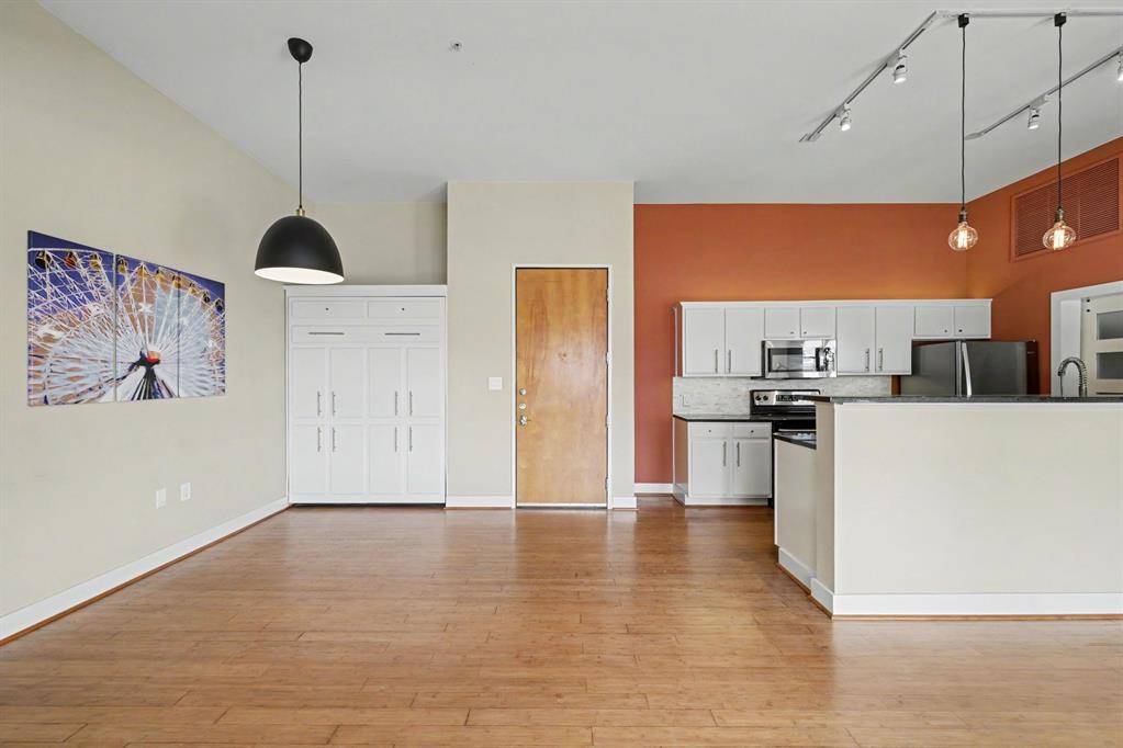 2502 Live Oak Street #338, Dallas, TX 75204