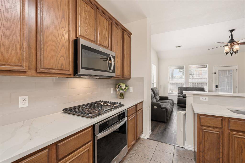 6528 Stewart Boulevard, The Colony, TX 75056