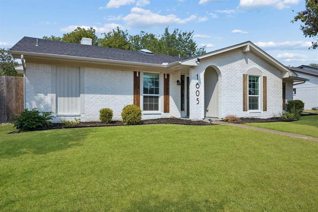 1605 Versailles Drive, Richardson, TX 75081