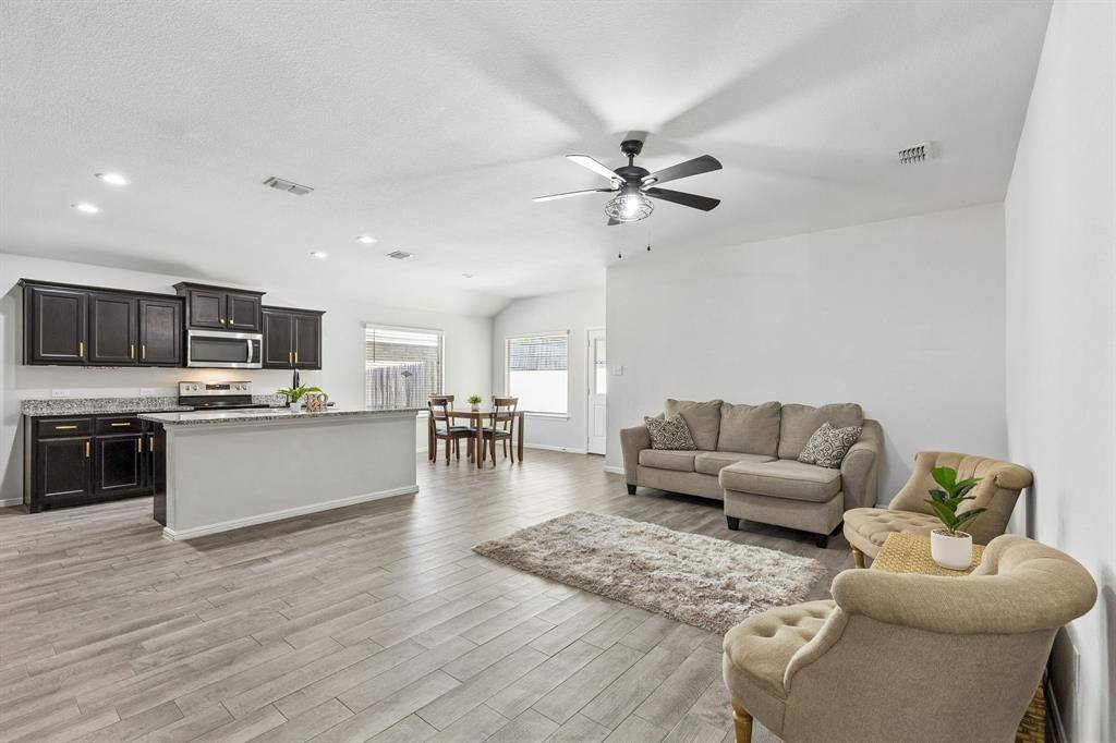 9108 Ridgeriver Way, Fort Worth, TX 76131