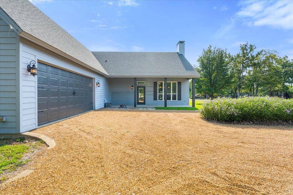 239 Lakewood Road, Trinidad, TX 75163