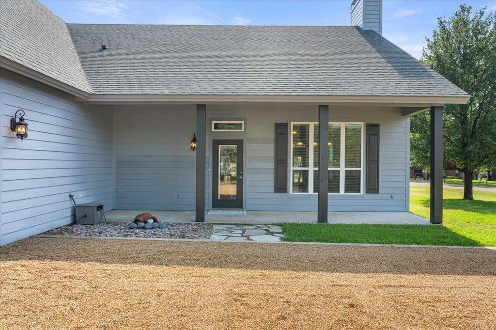 239 Lakewood Road, Trinidad, TX 75163