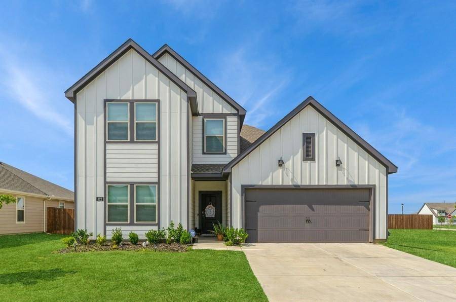 822 Amelia Court, Pilot Point, TX 76258