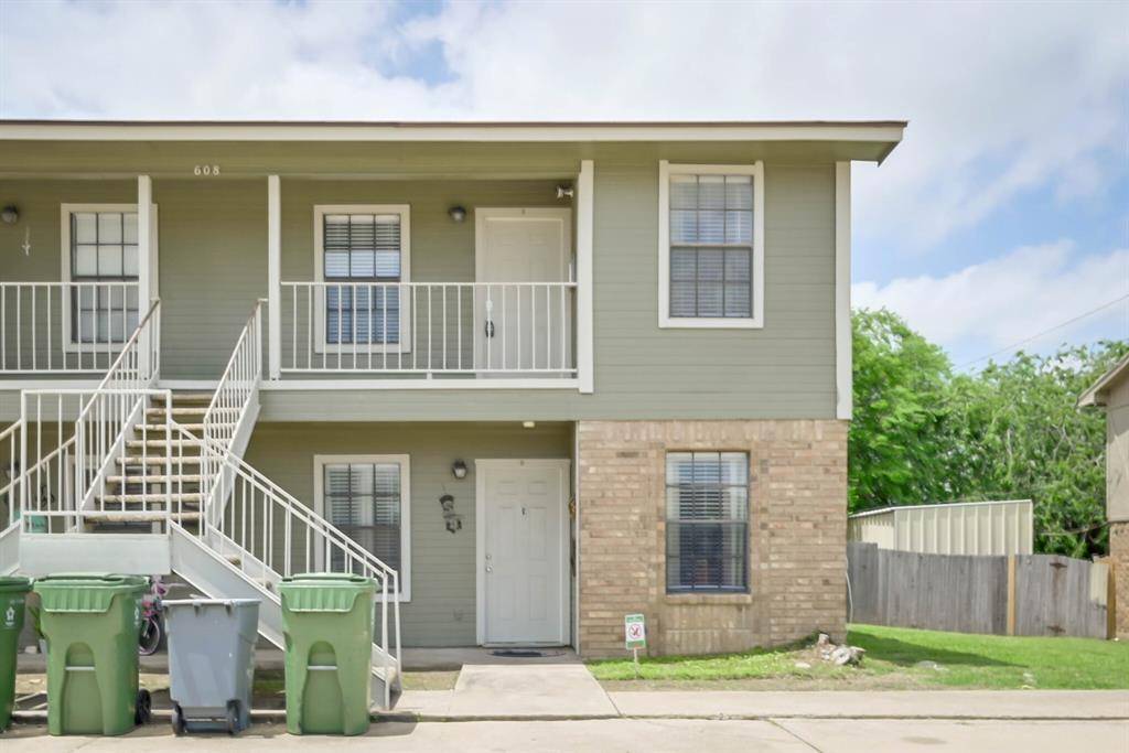608 Kings Way Drive #B, Mansfield, TX 76063