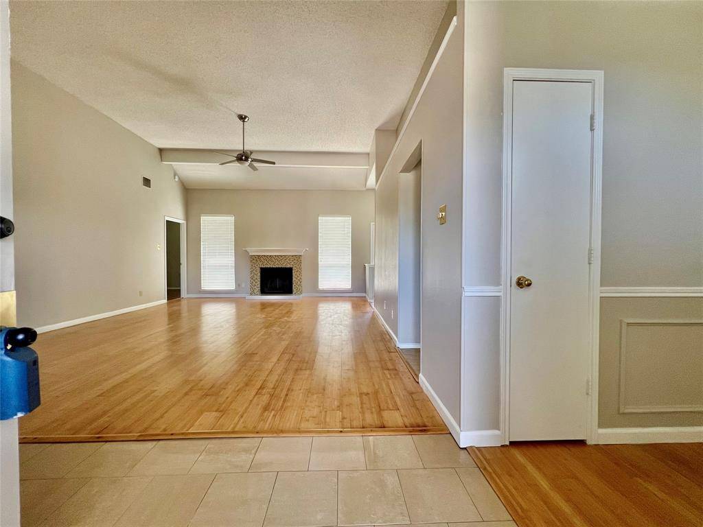 2735 Wentworth Drive, Grand Prairie, TX 75052
