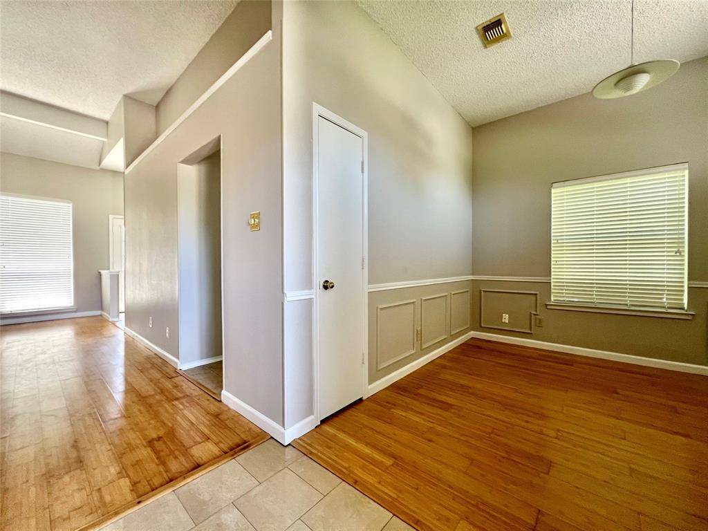 2735 Wentworth Drive, Grand Prairie, TX 75052