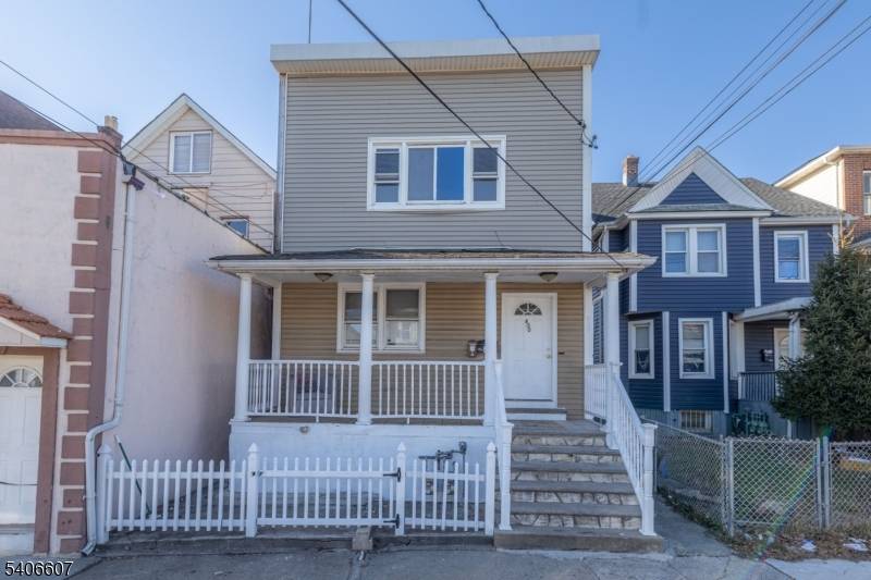 450 3RD AVE, Elizabeth City, NJ 07206