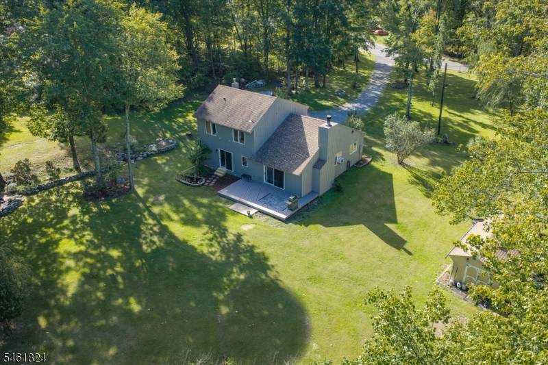 6 Lake Rd, Hampton Twp., NJ 07860