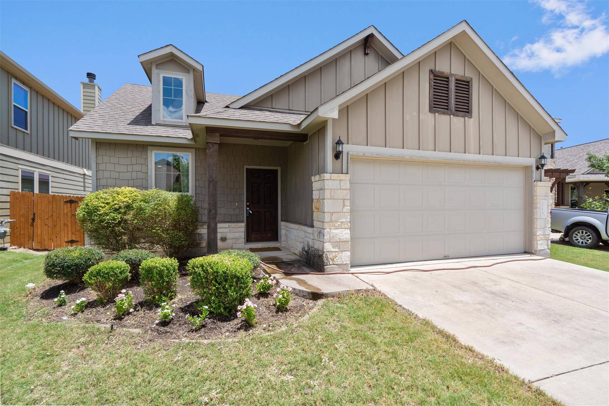153 Carlina LOOP, Liberty Hill, TX 78642